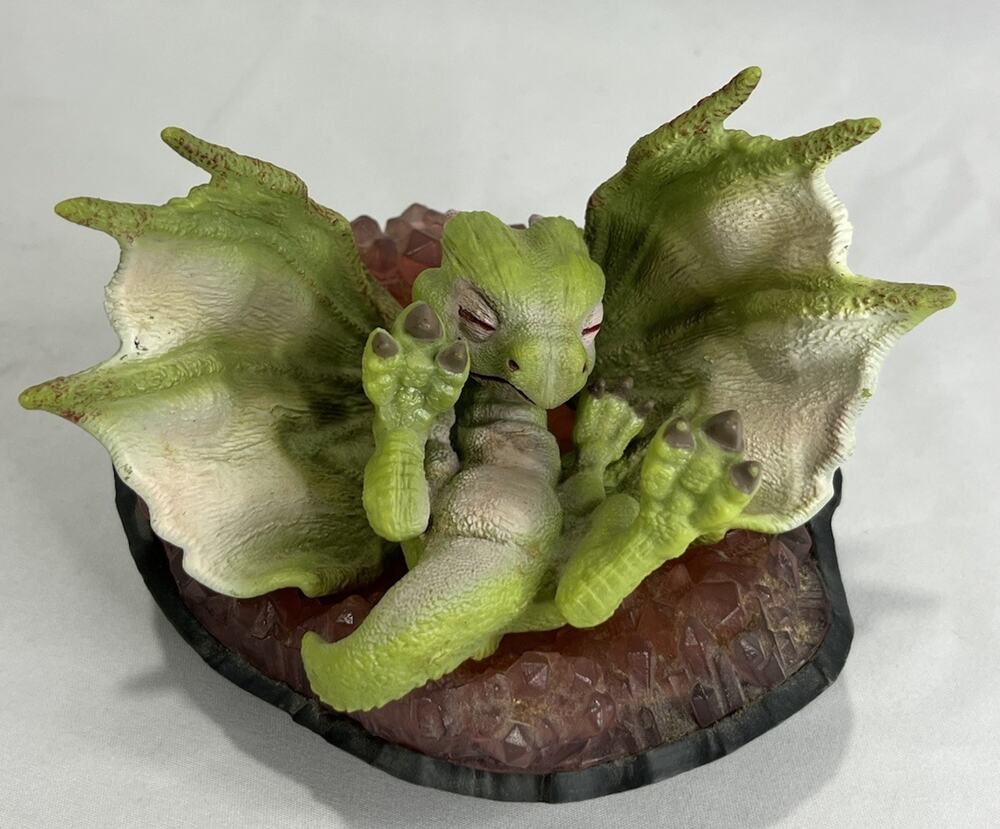 Schliech Dragons Baby Nugur Green Figure Crystal Rare Fantasy UEC